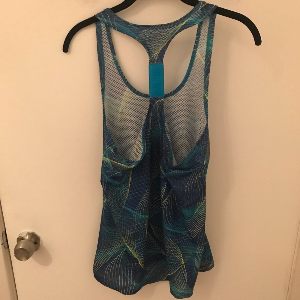 Marika workout top - Picture 3 of 4